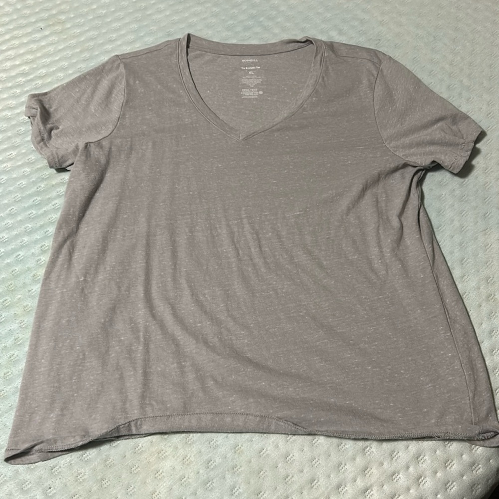 V neck tees